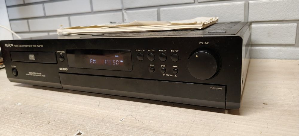 Amplituner DENON RCD-100
