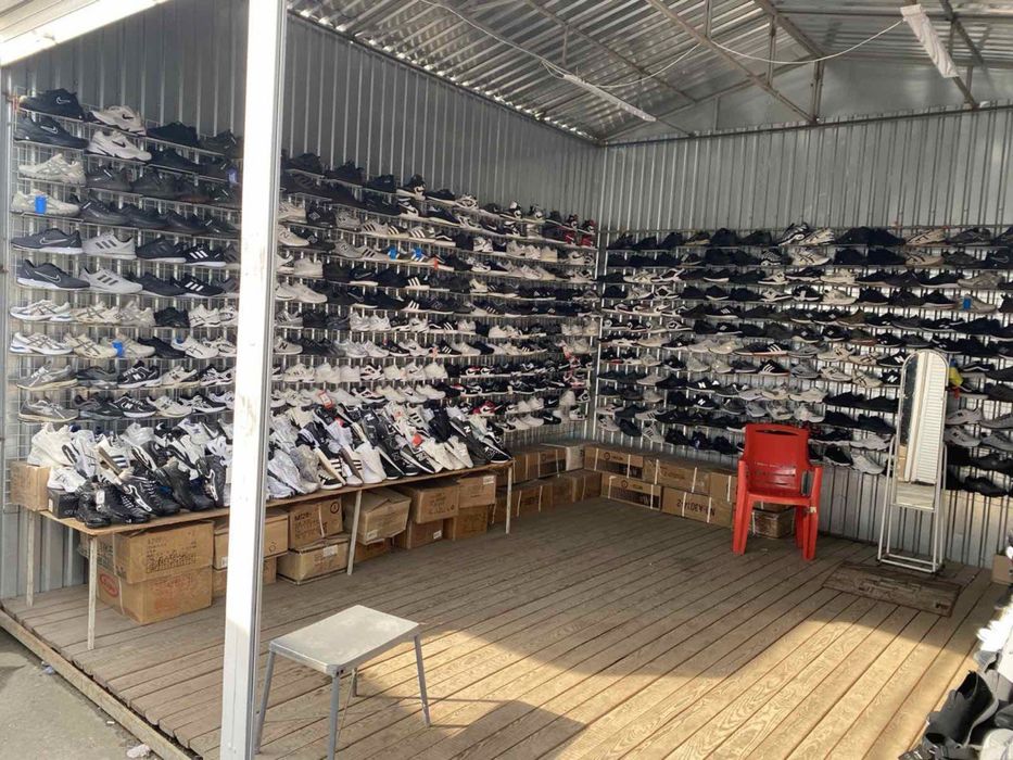 Контейнер на центральному базарі