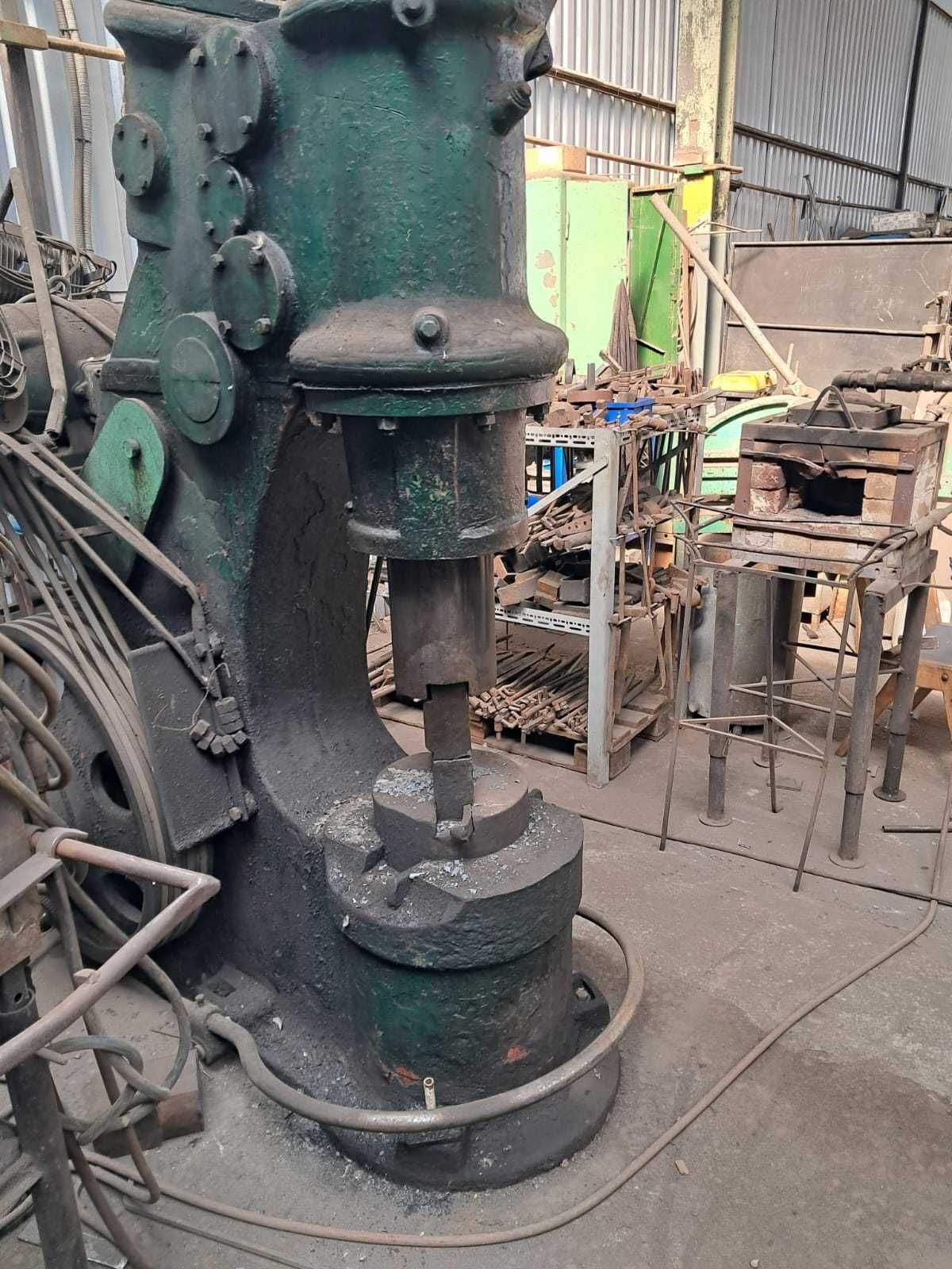 Młot kowalski sprężarkowy Stalowa Wola MS-80