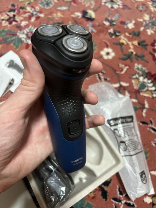 Електробритва Philips Series 1000 (S1131)