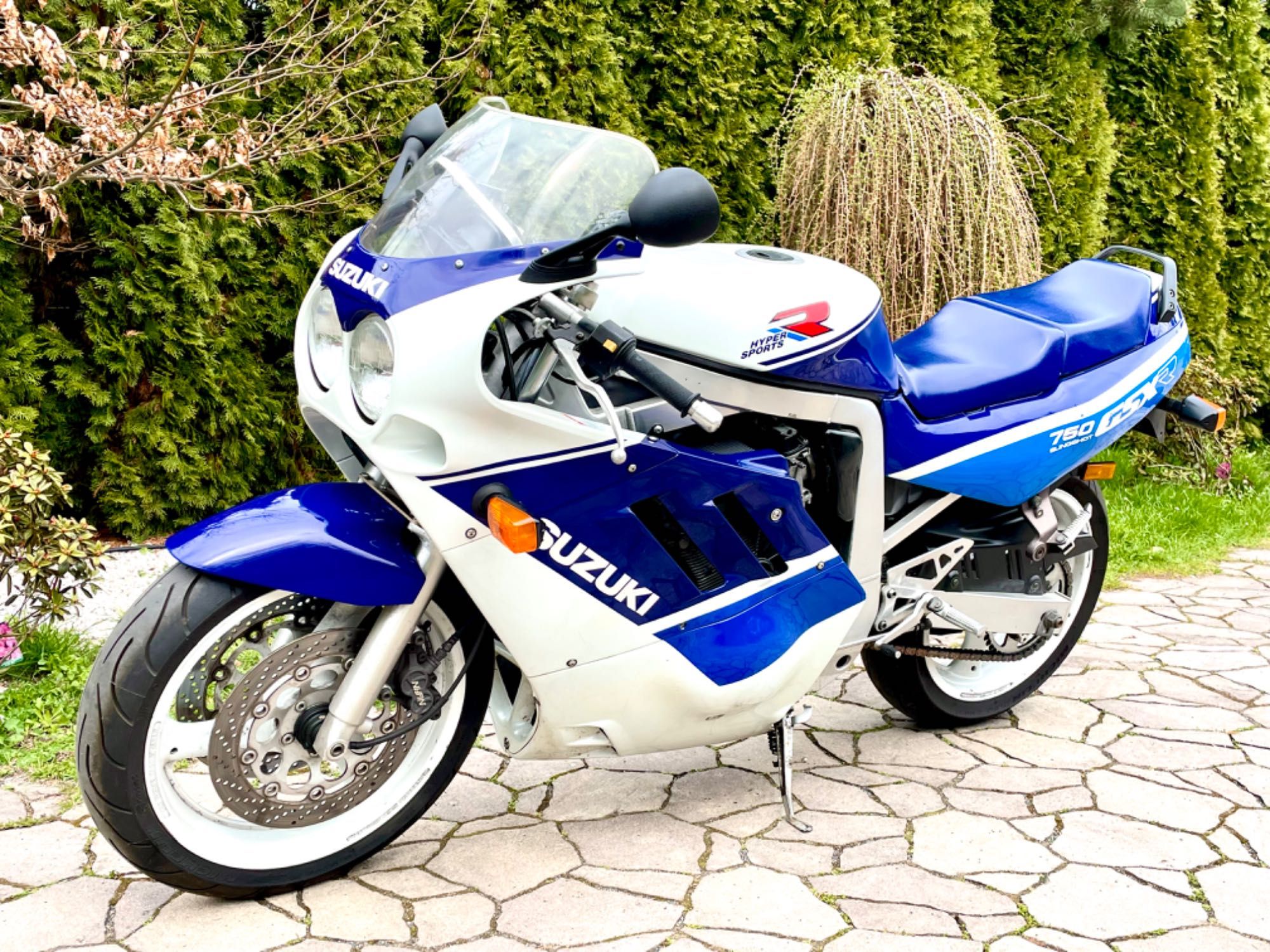 Suzuki GSXR 750 piękne olejak