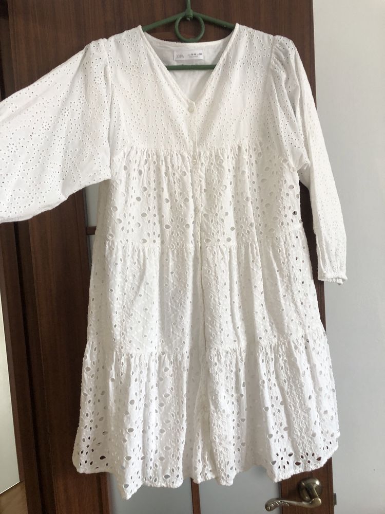 Біла сукня Zara