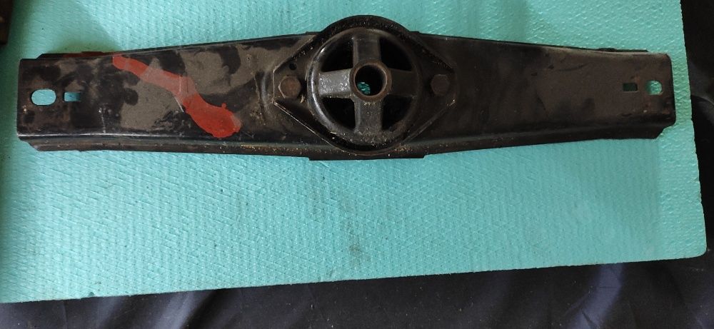 Opel Rekord D - Apoios Motor e Caixa