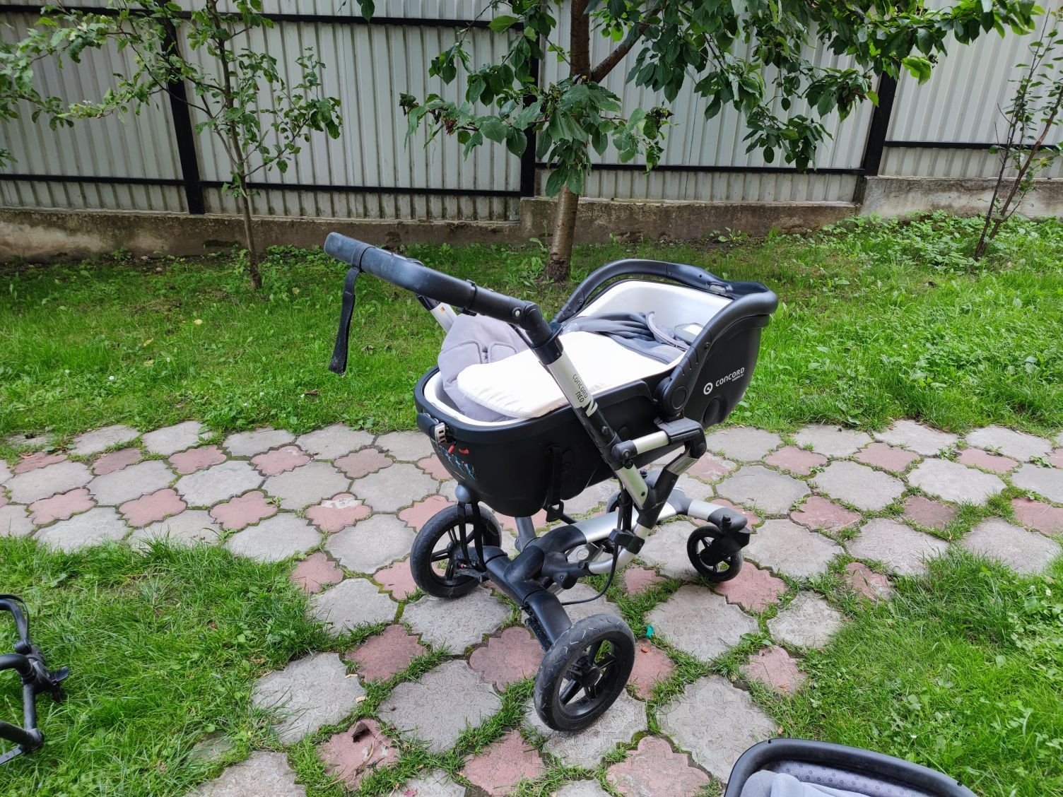Concord neo sleeper 2.0 + автокрісло