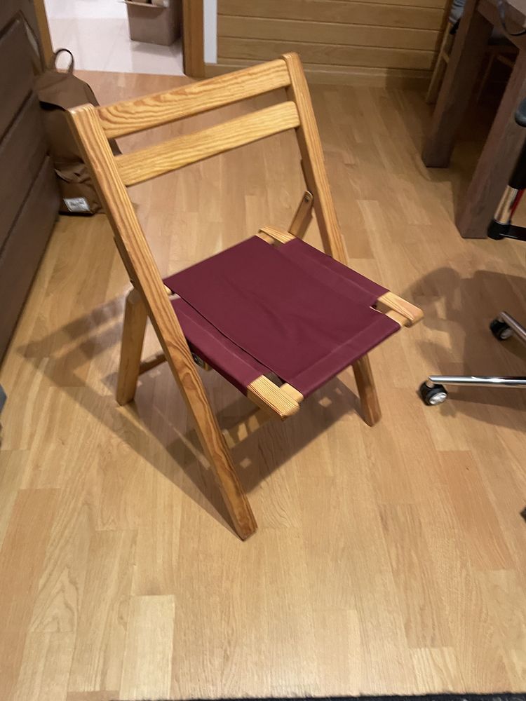Leżak, skladane drewniane krzesło