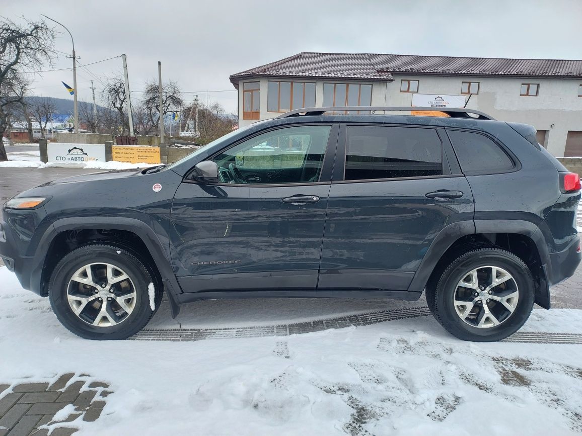 Jeep Cherokee TRAILHAWK 4WD 3.2 275к.с