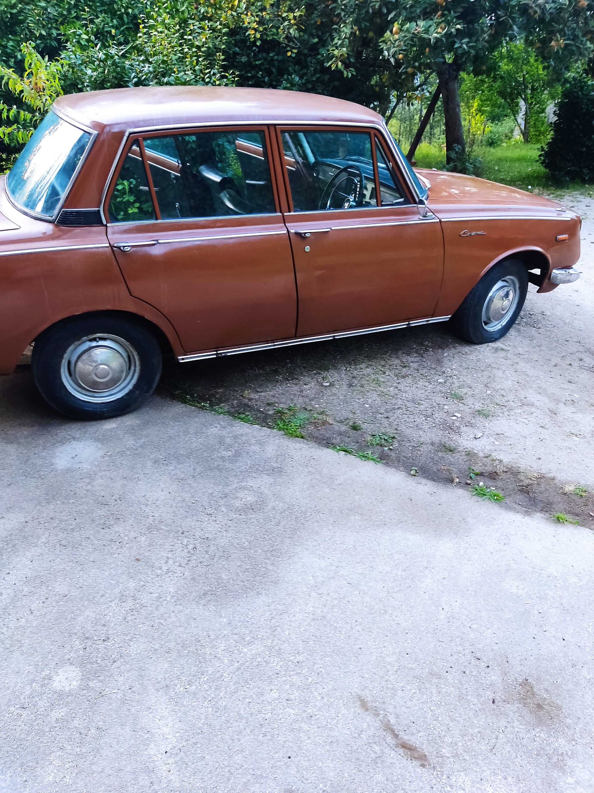 Toyota Corona , 1.5 gasolina, de 1965,