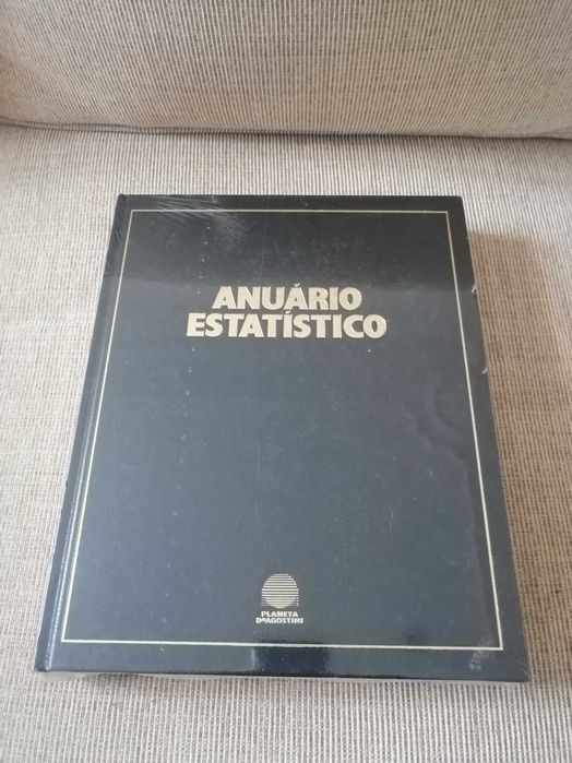 Livro Anuário 1983, Livro do Século XX e outros