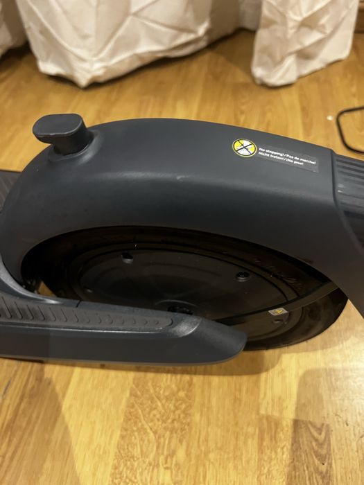 Hulajnoga elektryczna Segway E2 Pro 350W 35km 10" Czarny