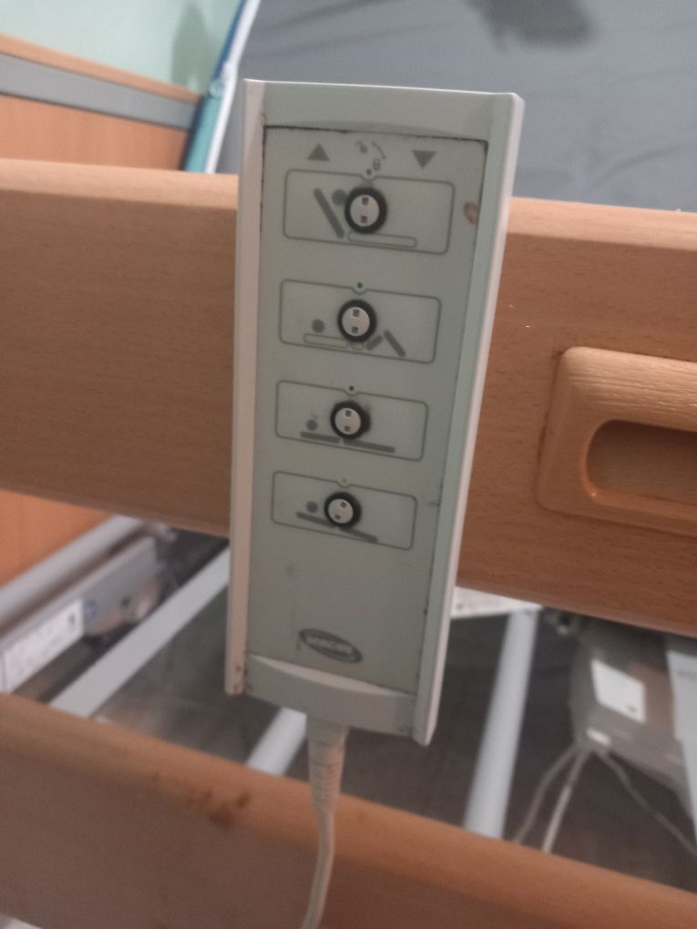 Cama articulada motorizada