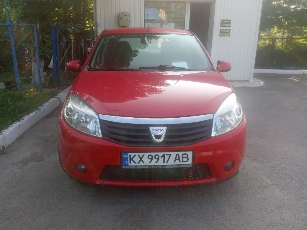 DACIA sandero 2008г
