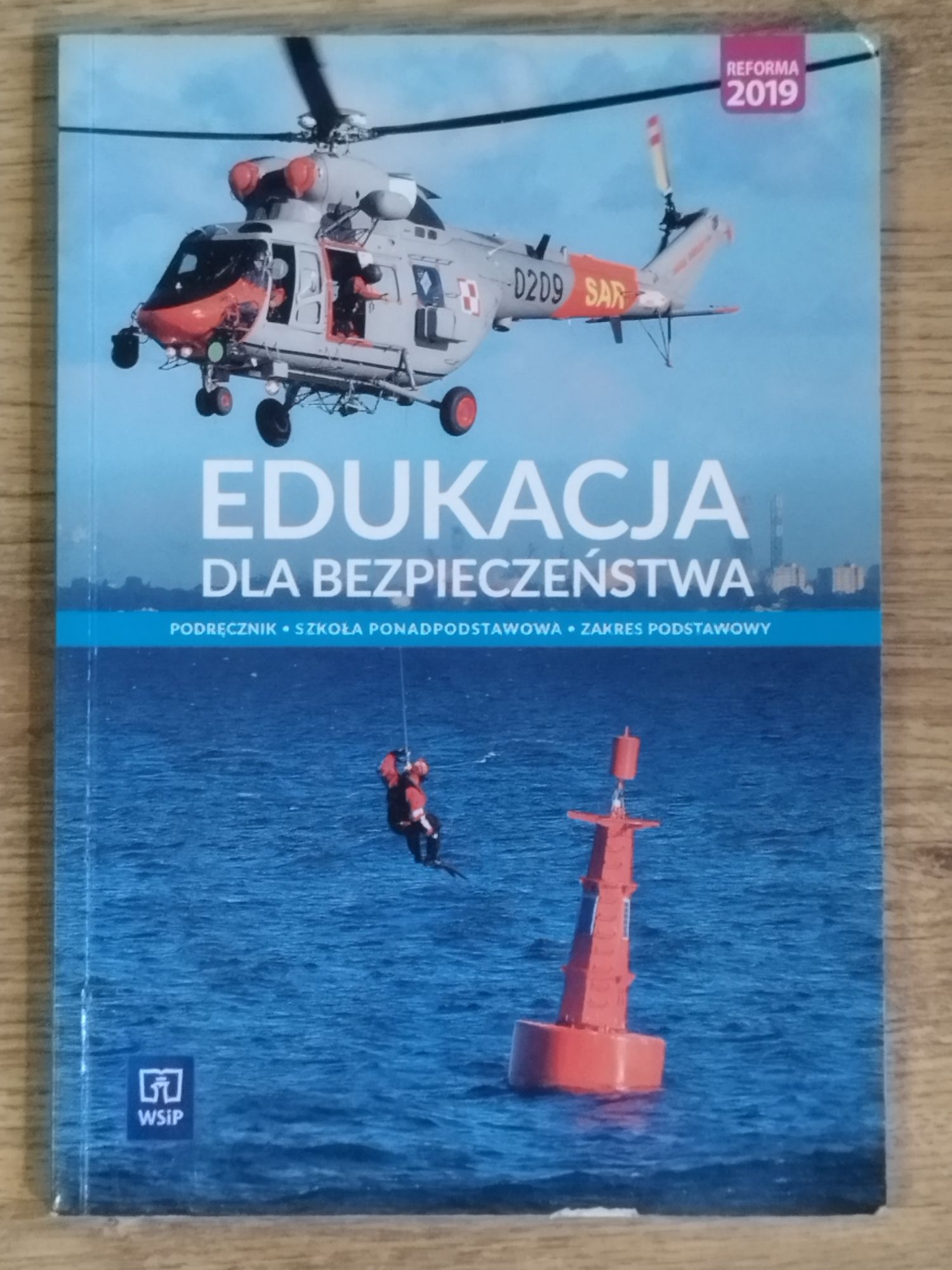 Książka Edukacja dla bezpieczeństwa klasa1 liceum lub technikum