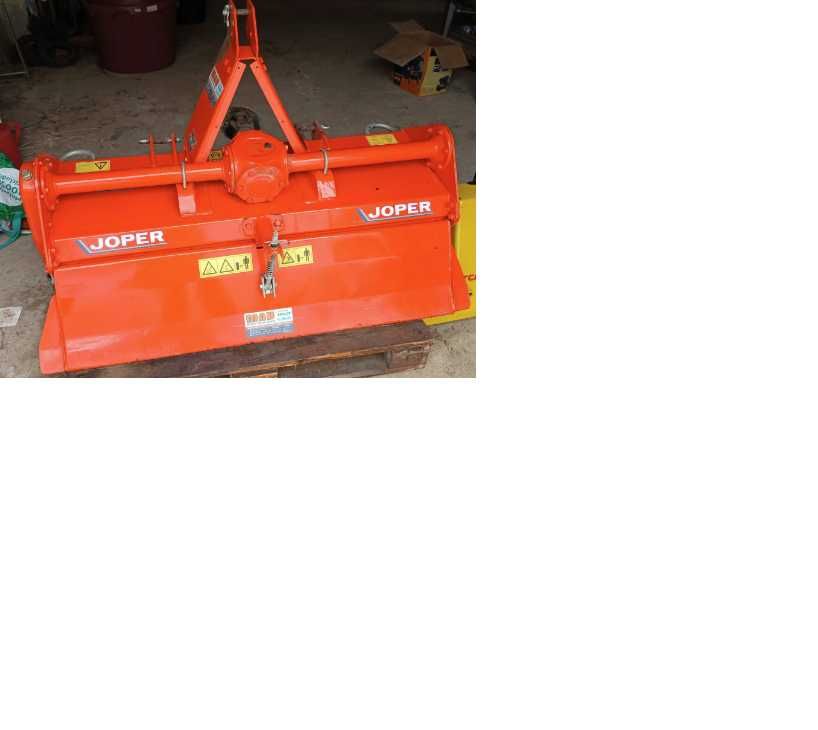 Tractor Kubota B1610/ com Alfaias