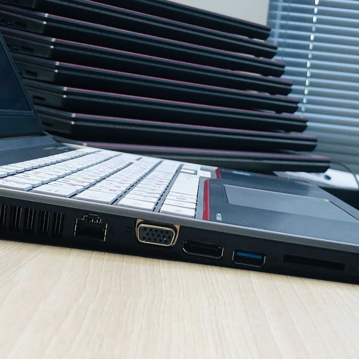 Fujitsu E756 • i7 6Gen • 15.6” IPS FHD • 8/256 SSD • Бізнес-клас 82шт