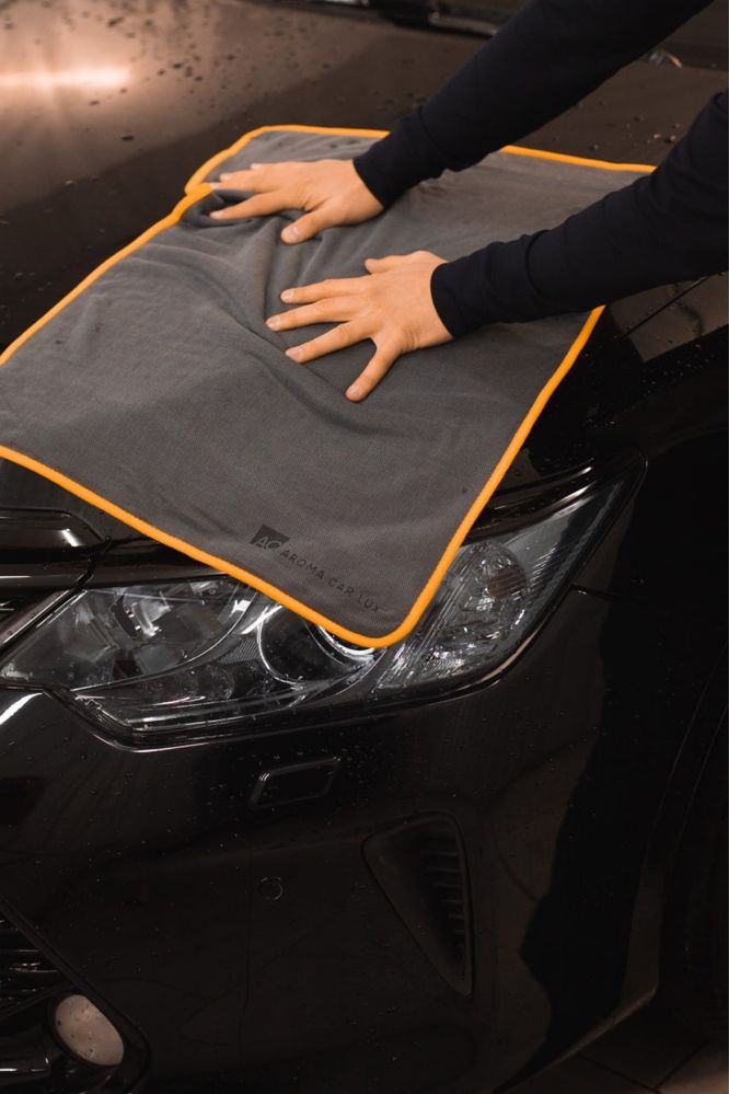 Рушник для авто з мікрофібри Aroma Car Lux Detailing 70x50 см 700 ГСМ