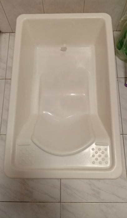 Banheira para bebé em ótimo estado