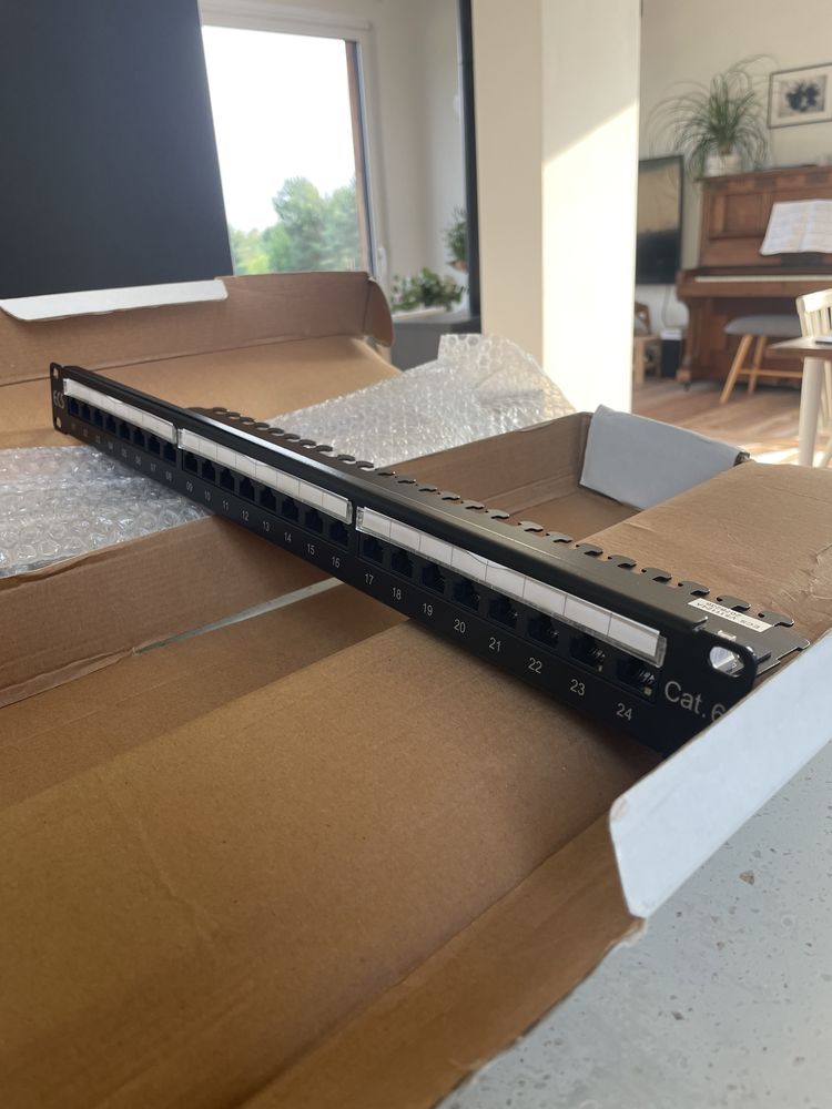 Alcadon Patch panel Rack 19" - ECS Panel 24xRJ45 UTP Cat.6 - nowy