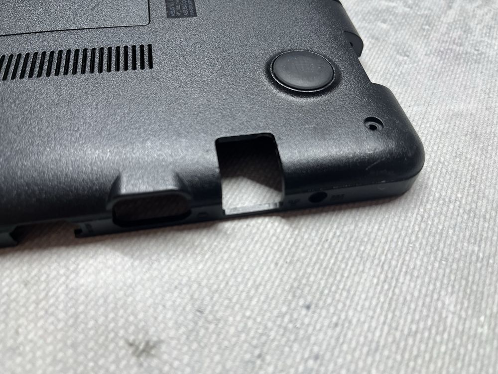 Obudowa dolna zaslepka naped Asus R542U