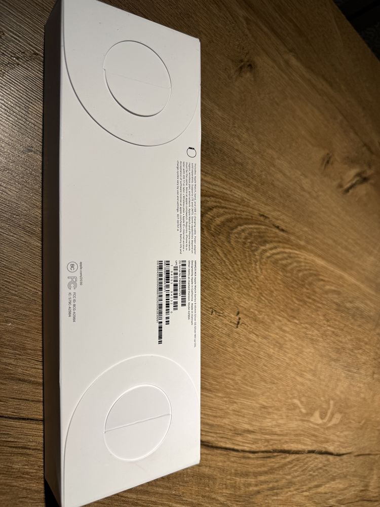 Apple Watch 9 45mm Stainless Steel GPS + LTE with Silver Milanese Loop