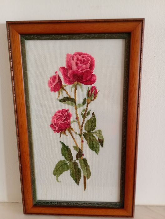 Quadros bordados a ponto cruz