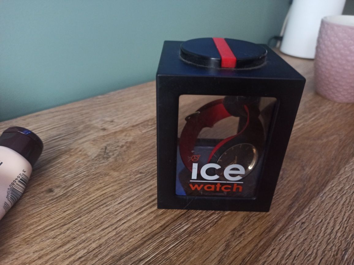 Ice watch glitter