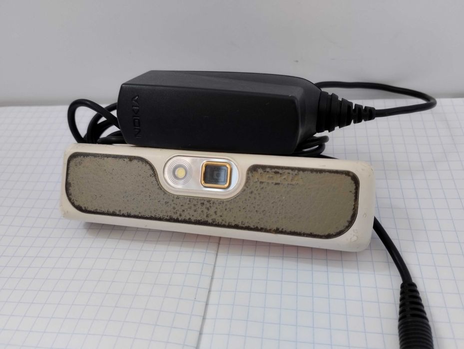 Телефон NOKIA 7380