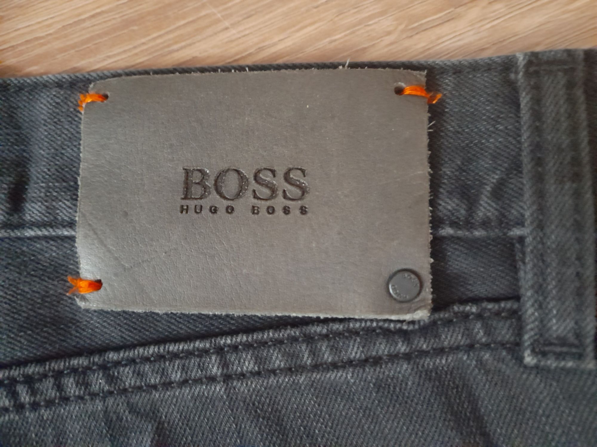 Hugo Boss spodnie jeansowe rozmiar W34L34