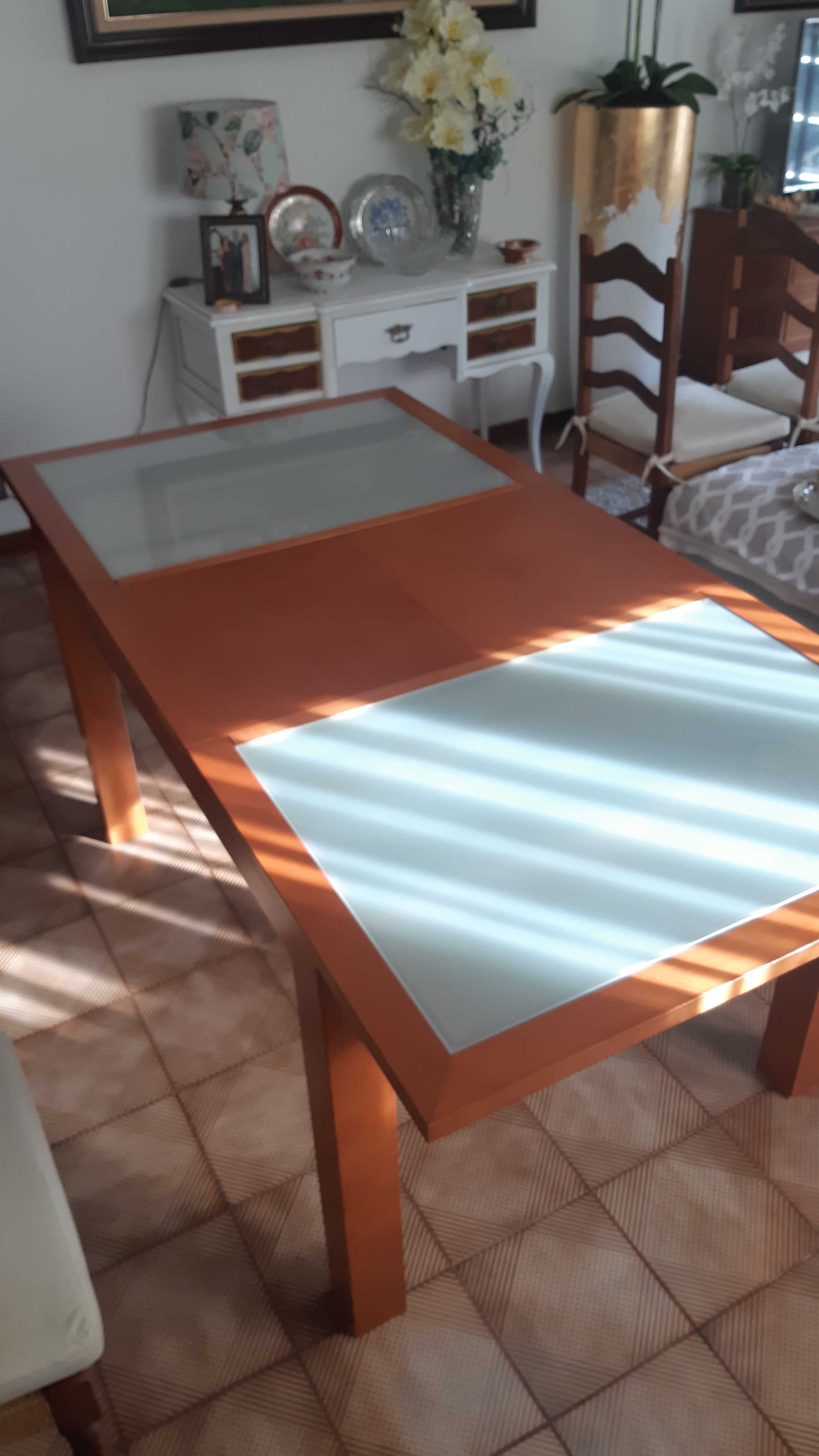 Mesa madeira/vidro extensível