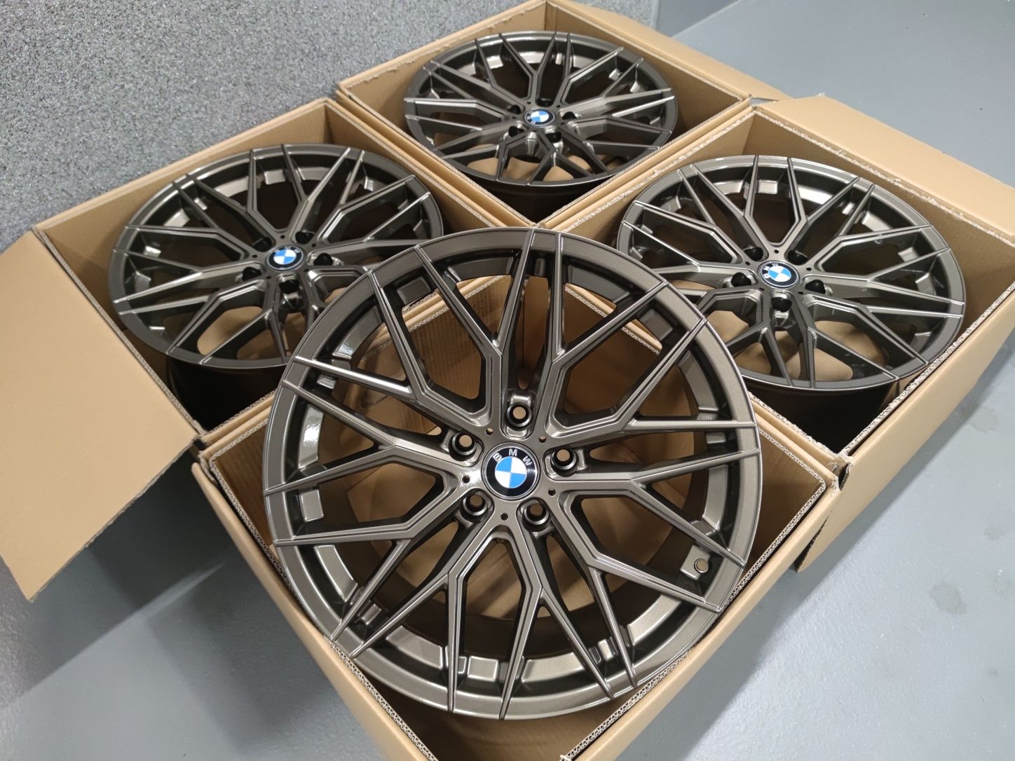Felgi Arceo Valencia 19 " 5x120 BMW Glossy Bronze