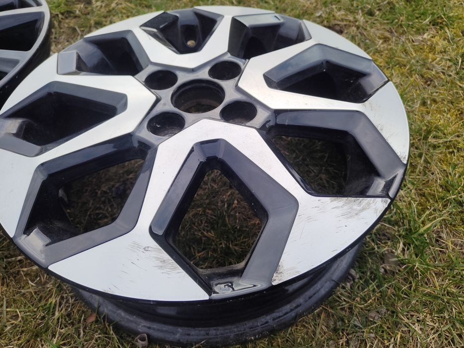 Toyota Aygo felgi alu 15"4,5j 17x5"