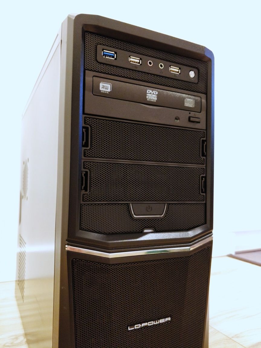 Komputer stacjonarny desktop wydajny Core i5, 16GB RAM, SSD 256GB GWAR