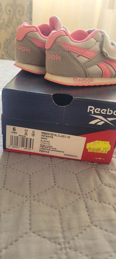 Кросівки для дівчинки Reebok