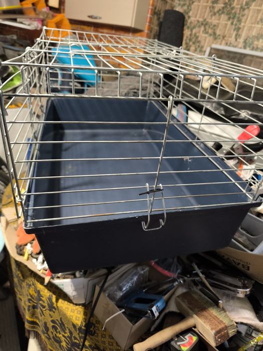 Продам большую клетку для декоративных кроликов