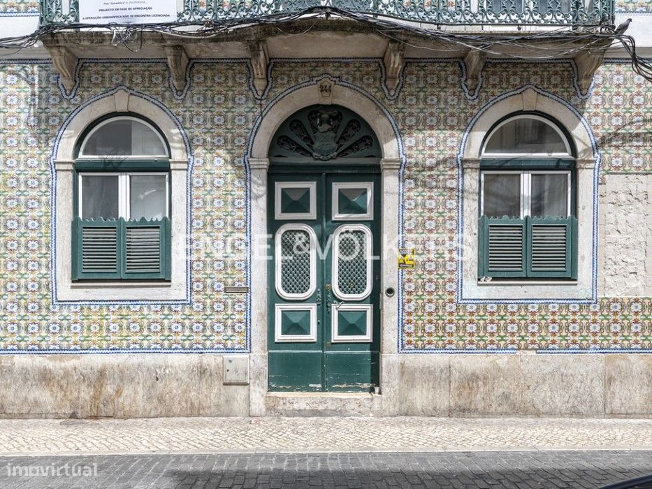Palacete histórico no centro da cidade - para remodelação