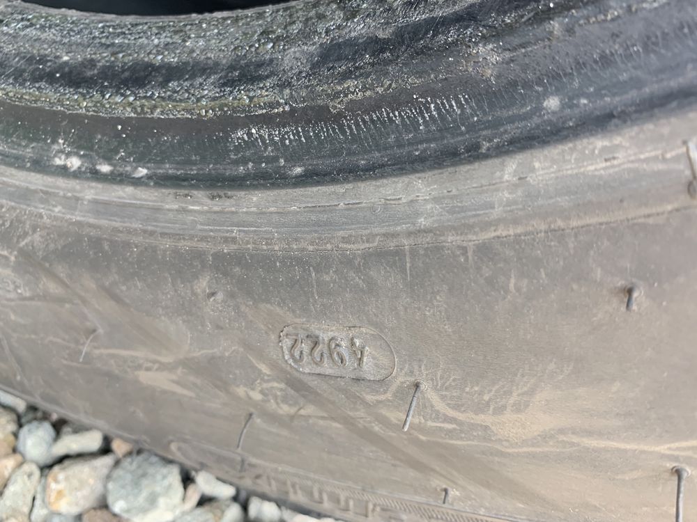 C27. 295/60/22,5 Michelin x multi D