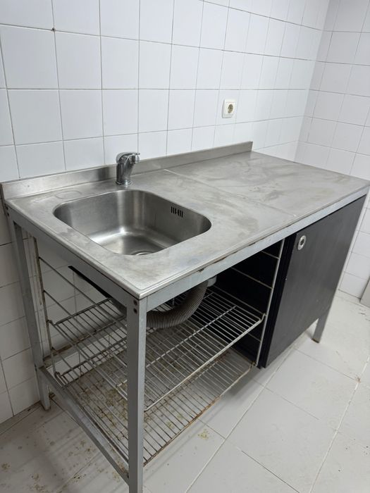Bancada em Inox com lava louça