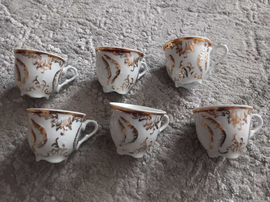6 małych filiżanek Ćmielów rococo