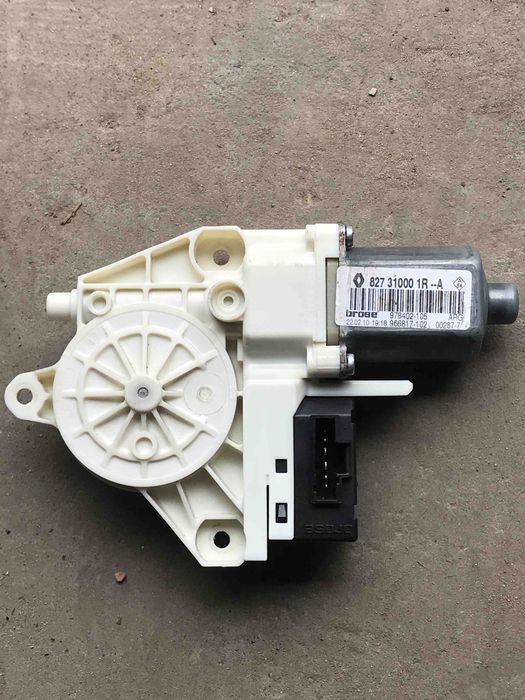 Моторчик склопідйомника Рено Лагуна 3 задній лівий 827 31000 1R ty- -A