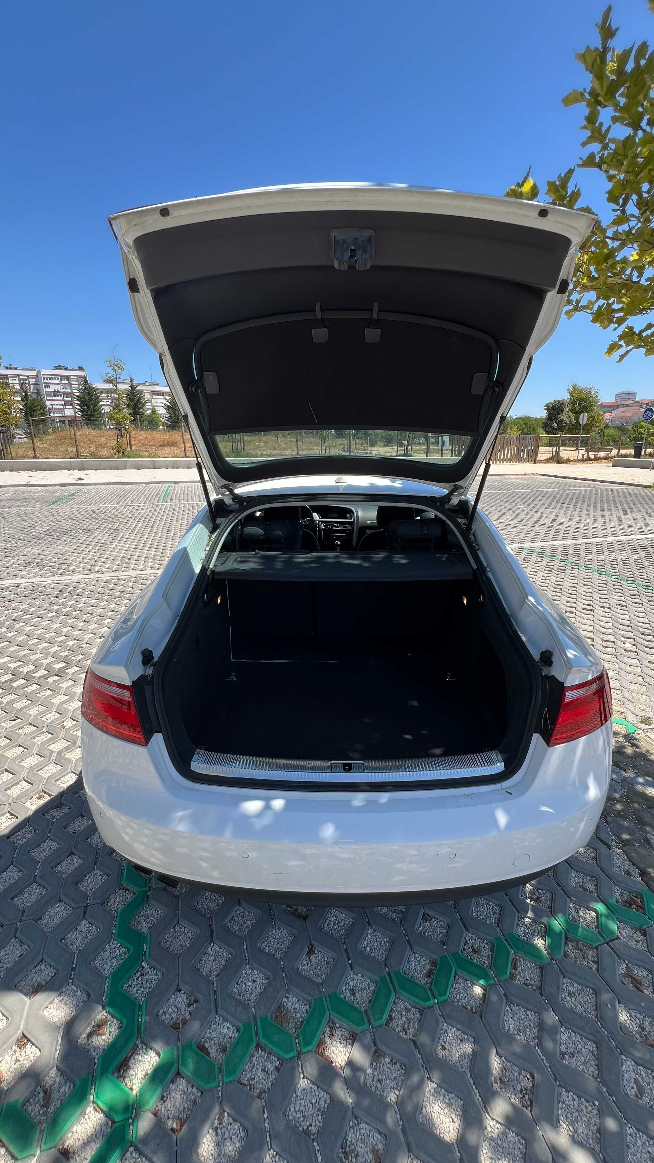 Audi A5 Sportback 2.0TDI 177cv–Jante 19, Bancos Aquecidos, Pneus Novos