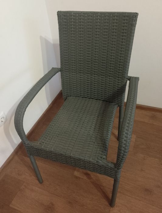 Садова мебля. Стул з технічного ротангу.