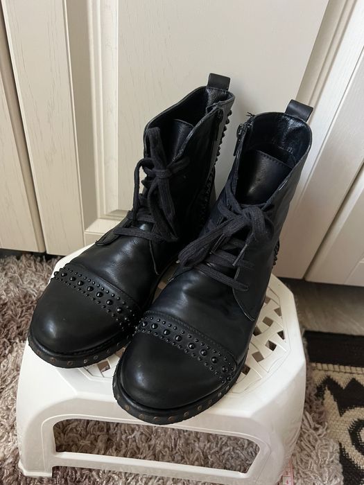 Ботінки жіночі