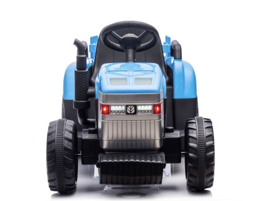 Traktor z Przyczepą New Holland T7