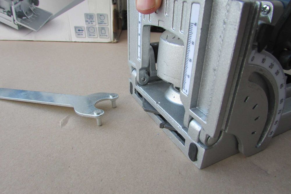 Фрезер ламельний для дюбельних з'єднань Scheppach (з Німеччини)