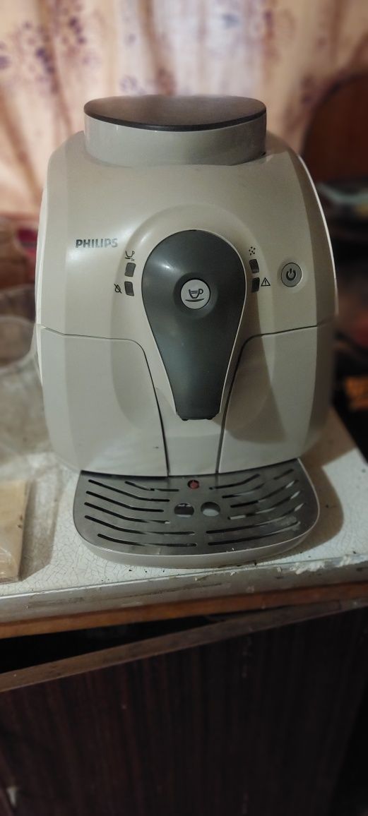 Кавоварка PHILIPS, 1400w, Румунія
PHILIPS NL92U6AD~4 Dractten
TYPE: HD