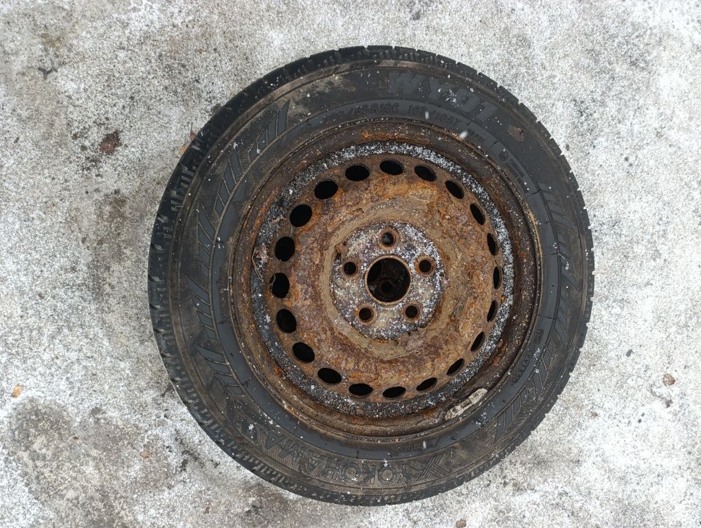 Koła opony yokohama 205/65/16C 2020 rok