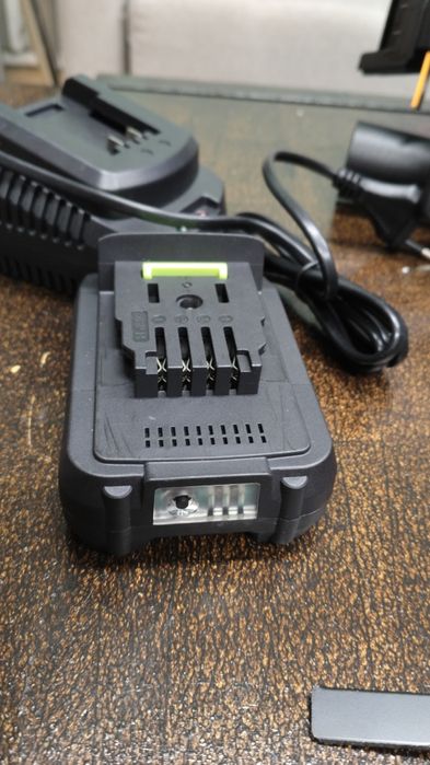 Pilarka piła tarczowa Gwarancja Aku 21 V, 3 Ah zestaw,Polski producent