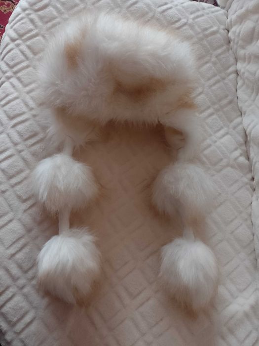 Avanti/ Ekskluzywna, futrzana Czapka Zimowa z długimi pomponami