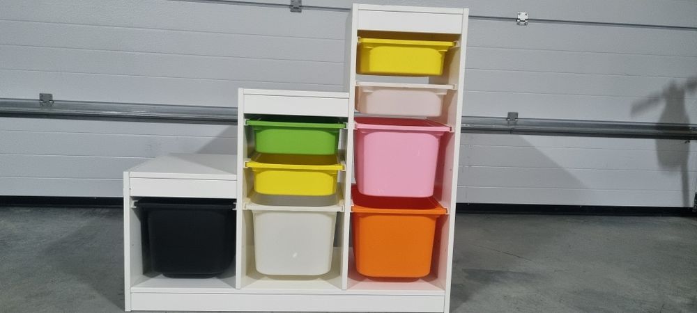 Regał z pojemnikami IKEA