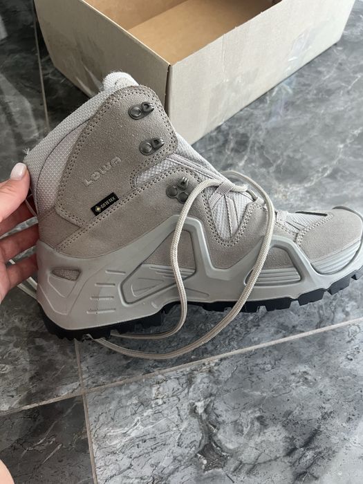 Lowa, goretex, нові без коробки