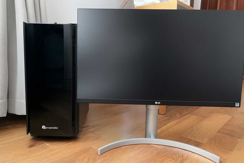 Komputer gamingowy i7-9700K/RTX 2080 Ti/16GB RAM + Monitor LG 27” 4K
